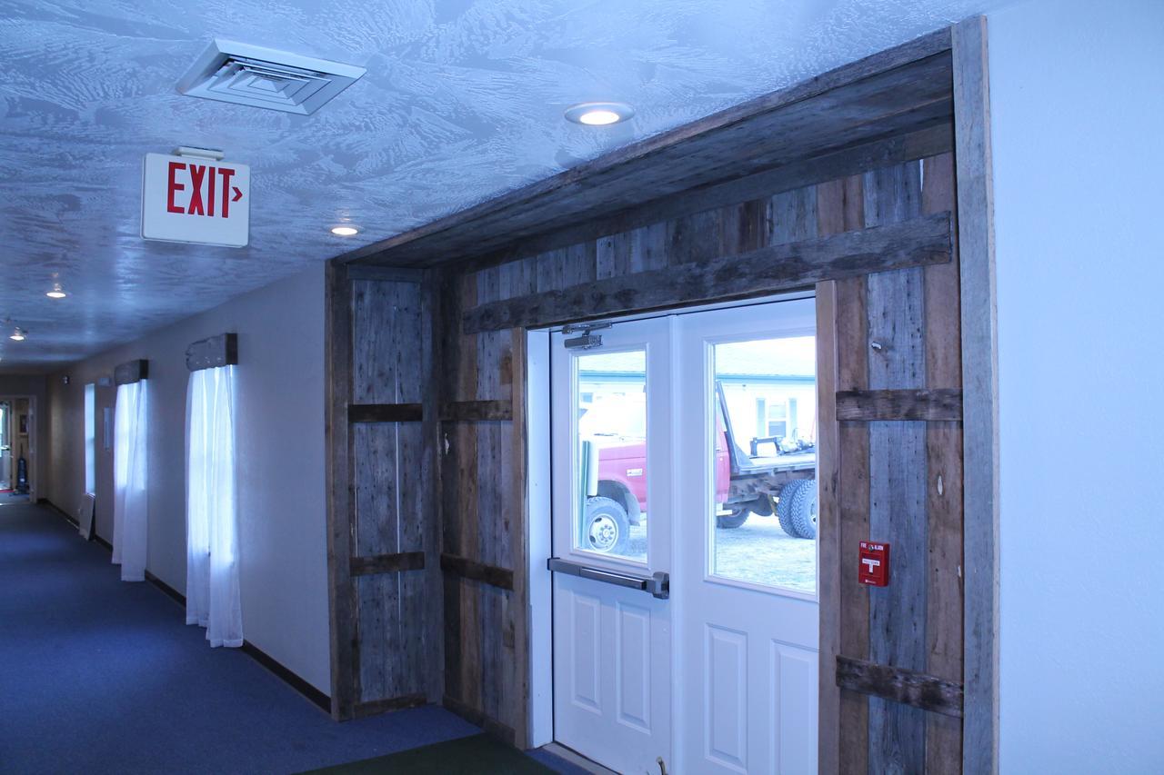 The Barnwood Inn Humansville エクステリア 写真