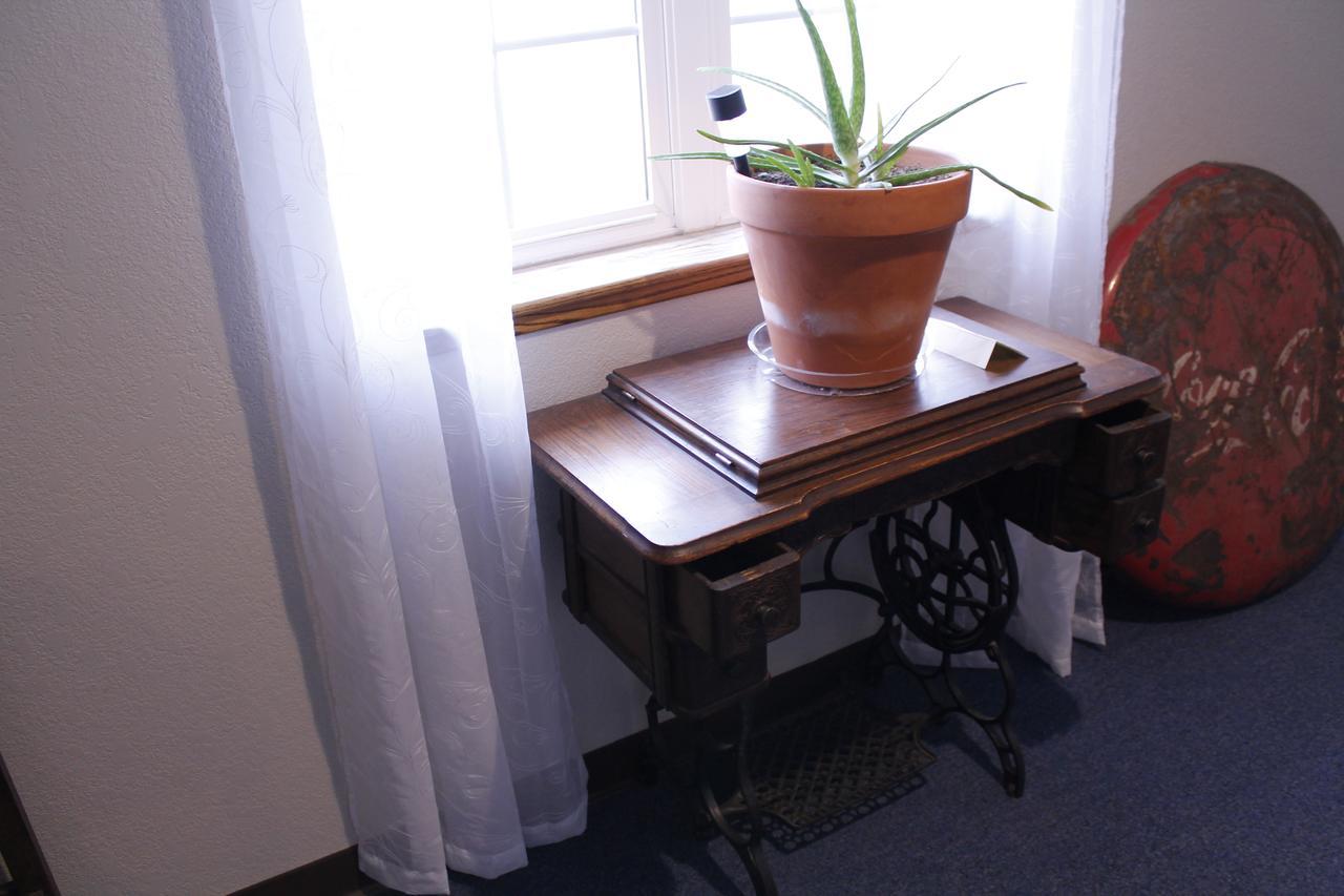 The Barnwood Inn Humansville エクステリア 写真